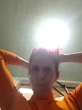 cintia love online show from March 12, 2026, 9:52 pm