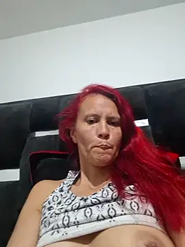 Snapshot of cintia_love chatting on April 28, 2026, 2:27 am cintia love online show from April 28, 2026, 2:27 am