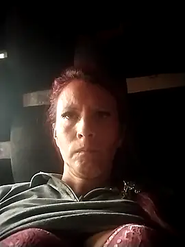 Snapshot of cintia_love chatting on February 9, 2026, 10:19 pm cintia love online show from February 9, 2026, 10:19 pm