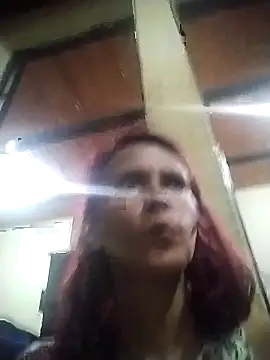 Snapshot of cintia_love chatting on February 14, 2026, 12:33 am cintia love online show from February 14, 2026, 12:33 am