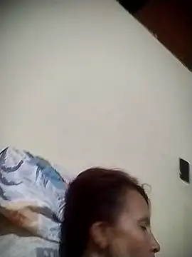 Snapshot of cintia_love chatting on February 16, 2026, 10:40 pm cintia love online show from February 16, 2026, 10:40 pm