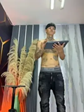 Snapshot of Sam_sexy_35 chatting on February 8, 2026, 12:19 am Sam sexy 35 online show from February 8, 2026, 12:19 am