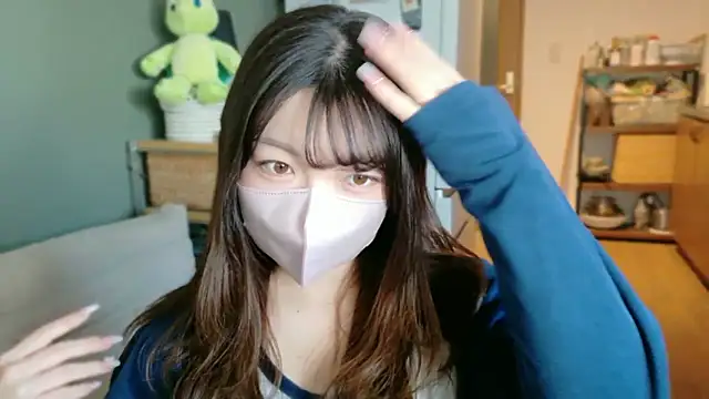   Yui  online show from February 15, 2026, 5:41 am