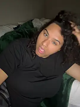 Snapshot of Angeliccreamyrican chatting on April 12, 2026, 5:11 am Angeliccreamyrican online show from April 12, 2026, 5:11 am