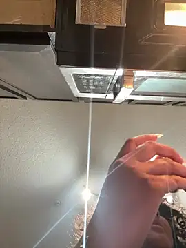 Snapshot of Angeliccreamyrican chatting on April 11, 2026, 8:07 am Angeliccreamyrican online show from April 11, 2026, 8:07 am