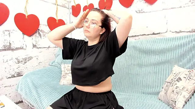 Sweetie Rozzy online show from May 7, 2026, 1:21 am