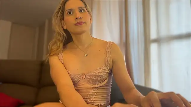 Snapshot of milablossom01 chatting on January 11, 2026, 8:49 pm milablossom01 online show from January 11, 2026, 8:49 pm