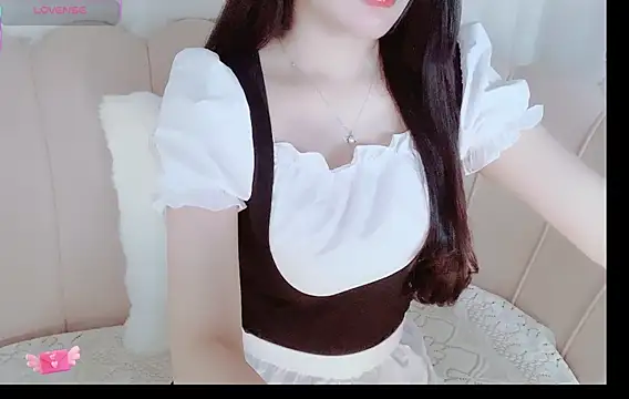 Snapshot of Junnatalie__ chatting on April 9, 2026, 5:31 am Junnatalie online show from April 9, 2026, 5:31 am