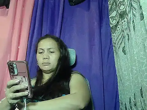 prettymomma24xx online show from July 1, 2026, 12:55 am