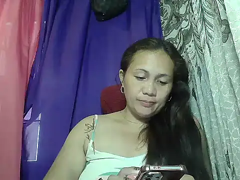 prettymomma24xx online show from July 29, 2026, 12:43 am