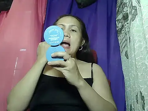 prettymomma24xx online show from July 10, 2026, 12:32 am