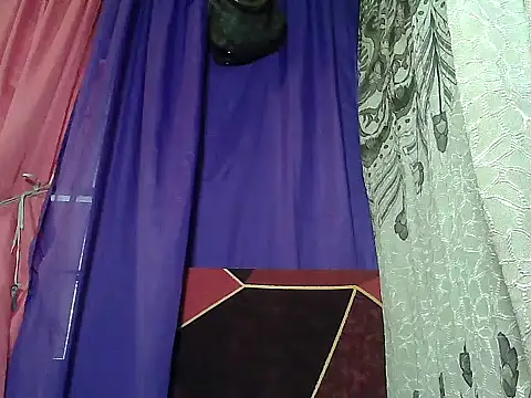 Snapshot of prettymomma24xx chatting on May 12, 2026, 9:32 pm prettymomma24xx online show from May 12, 2026, 9:32 pm