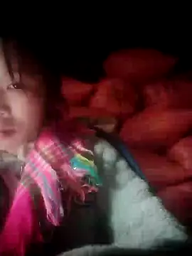 Snapshot of Thidiemz03 chatting on January 9, 2026, 2:40 am Thidiemz03 online show from January 9, 2026, 2:40 am