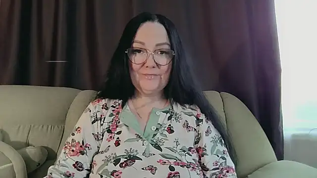 Snapshot of infinity_loveliness chatting on April 13, 2026, 7:12 am infinity loveliness online show from April 13, 2026, 7:12 am