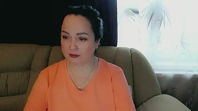 infinity loveliness online show from November 18, 2025, 8:17 am