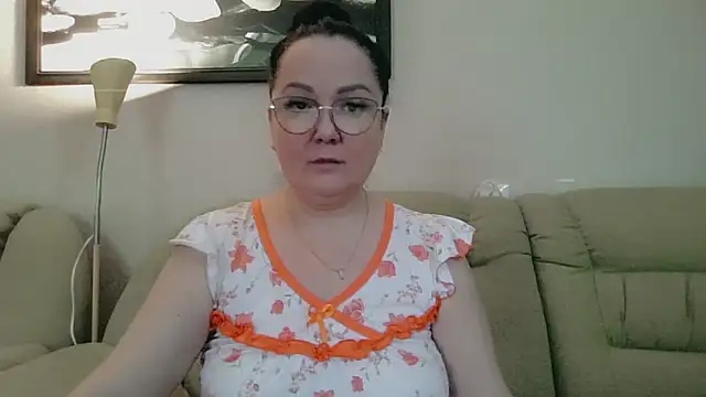 Snapshot of infinity_loveliness chatting on April 10, 2026, 6:42 am infinity loveliness online show from April 10, 2026, 6:42 am