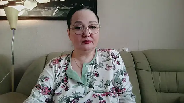 Snapshot of infinity_loveliness chatting on April 15, 2026, 12:21 pm infinity loveliness online show from April 15, 2026, 12:21 pm