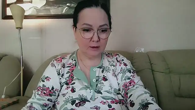 Snapshot of infinity_loveliness chatting on April 16, 2026, 6:47 am infinity loveliness online show from April 16, 2026, 6:47 am