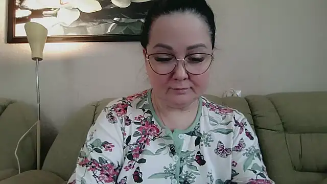 Snapshot of infinity_loveliness chatting on April 12, 2026, 9:34 am infinity loveliness online show from April 12, 2026, 9:34 am