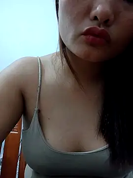 Snapshot of Sweet--Sexy chatting on April 15, 2026, 7:58 pm Sweet--Sexy online show from April 15, 2026, 7:58 pm