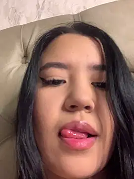 Snapshot of DulcePiink chatting on January 31, 2026, 7:45 pm DulcePiink online show from January 31, 2026, 7:45 pm