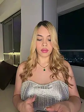 Snapshot of karymoron chatting on March 31, 2026, 6:48 am karymoron online show from March 31, 2026, 6:48 am