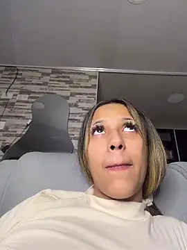 Snapshot of vicky_bass_ chatting on February 15, 2026, 3:40 am vicky bass online show from February 15, 2026, 3:40 am