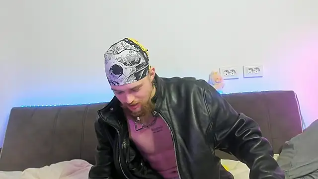 Snapshot of Lev_Miller chatting on March 7, 2026, 2:29 am Lev Miller online show from March 7, 2026, 2:29 am