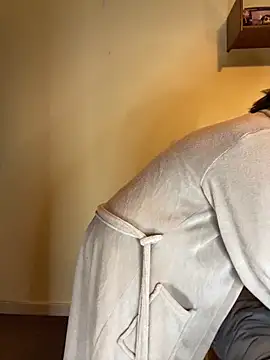 Hottuga online show from February 10, 2026, 11:37 pm