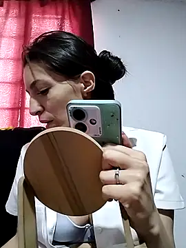 Snapshot of tina2204 chatting on February 14, 2026, 2:06 pm tina2204 online show from February 14, 2026, 2:06 pm