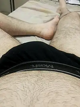 Snapshot of rolaaa2000 chatting on February 18, 2026, 1:36 am rolaaa2000 online show from February 18, 2026, 1:36 am