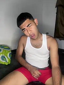 youngalexofficial online show from April 5, 2026, 1:34 am