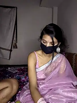 Snapshot of rani_coupleee chatting on April 22, 2026, 9:32 pm rani coupleee online show from April 22, 2026, 9:32 pm
