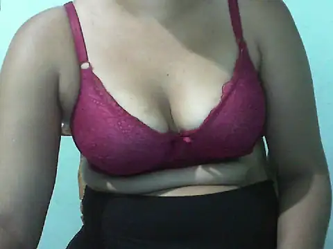 Snapshot of anacarada chatting on February 21, 2026, 2:52 pm anacarada online show from February 21, 2026, 2:52 pm