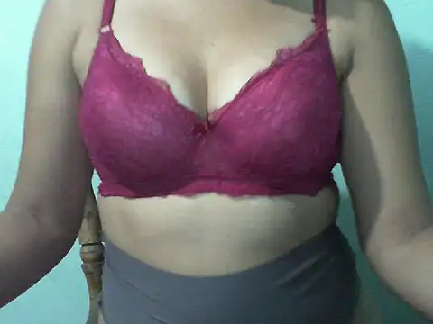 Snapshot of anacarada chatting on February 11, 2026, 10:31 pm anacarada online show from February 11, 2026, 10:31 pm