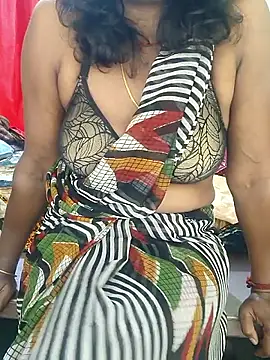 Snapshot of Meena_Meenakshi chatting on March 21, 2026, 3:30 am Meena Meenakshi online show from March 21, 2026, 3:30 am