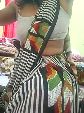 Snapshot of Meena_Meenakshi chatting on April 3, 2026, 5:58 am Meena Meenakshi online show from April 3, 2026, 5:58 am