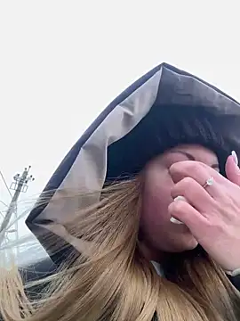 BlondeHott online show from February 6, 2026, 6:42 am