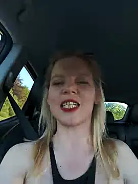 Snapshot of VlaamseMaaike chatting on April 30, 2026, 6:15 pm VlaamseMaaike online show from April 30, 2026, 6:15 pm
