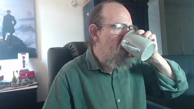 Snapshot of Uncle_Hottie chatting on July 11, 2026, 3:12 pm Uncle Hottie online show from July 11, 2026, 3:12 pm