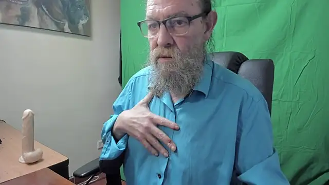 Uncle Hottie online show from March 10, 2026, 5:17 pm