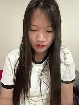 Snapshot of Suni-ii chatting on February 23, 2026, 11:49 pm Suni-ii online show from February 23, 2026, 11:49 pm