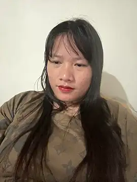 Snapshot of Suni-ii chatting on February 5, 2026, 10:22 am Suni-ii online show from February 5, 2026, 10:22 am