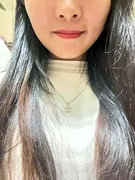 Snapshot of mode-bae chatting on January 13, 2026, 5:44 am mode-bae online show from January 13, 2026, 5:44 am