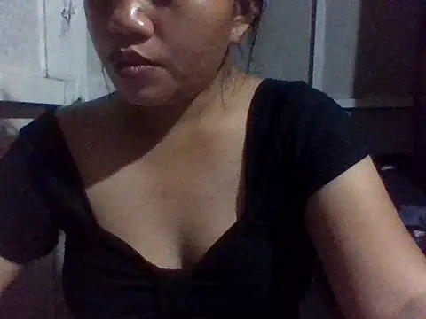 sweetprinces08 online show from February 6, 2026, 1:18 pm