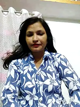 Snapshot of Priyaa_1433 chatting on June 22, 2026, 5:59 am Priyaa 1433 online show from June 22, 2026, 5:59 am