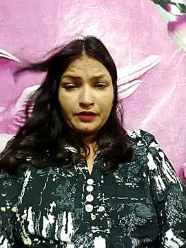 Snapshot of Priyaa_1433 chatting on July 5, 2026, 5:20 pm Priyaa 1433 online show from July 5, 2026, 5:20 pm