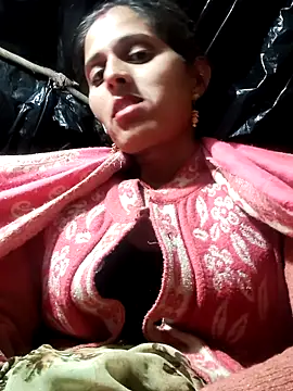 Bhavna8080 online show from February 15, 2026, 7:02 pm