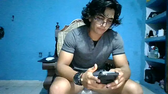 Snapshot of Xaviervtg chatting on June 14, 2026, 7:42 am Xaviervtg online show from June 14, 2026, 7:42 am