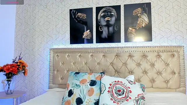 Snapshot of MeganRosseX chatting on January 15, 2026, 8:56 pm MeganRosseX online show from January 15, 2026, 8:56 pm